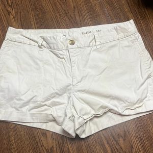 Gap khaki shorts
